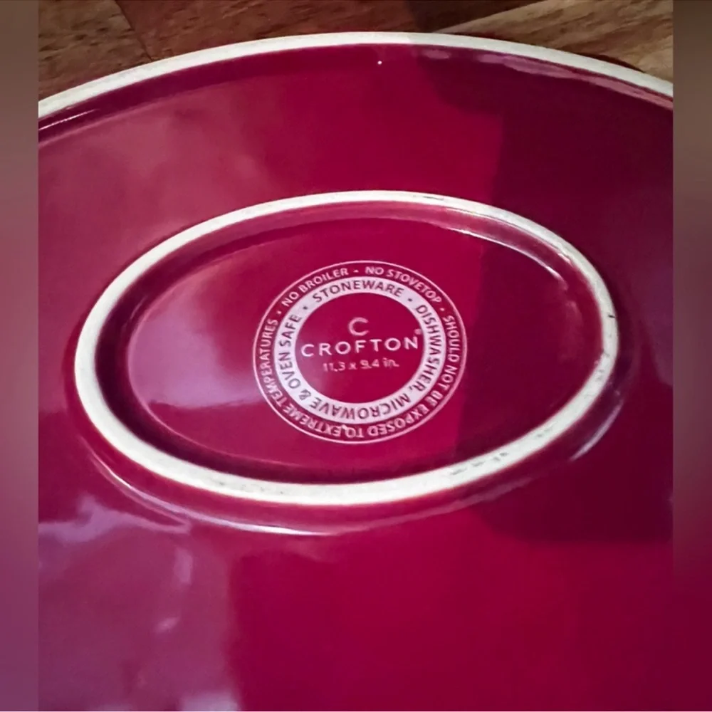 Red and White Crofton Ceramic Baking Dish